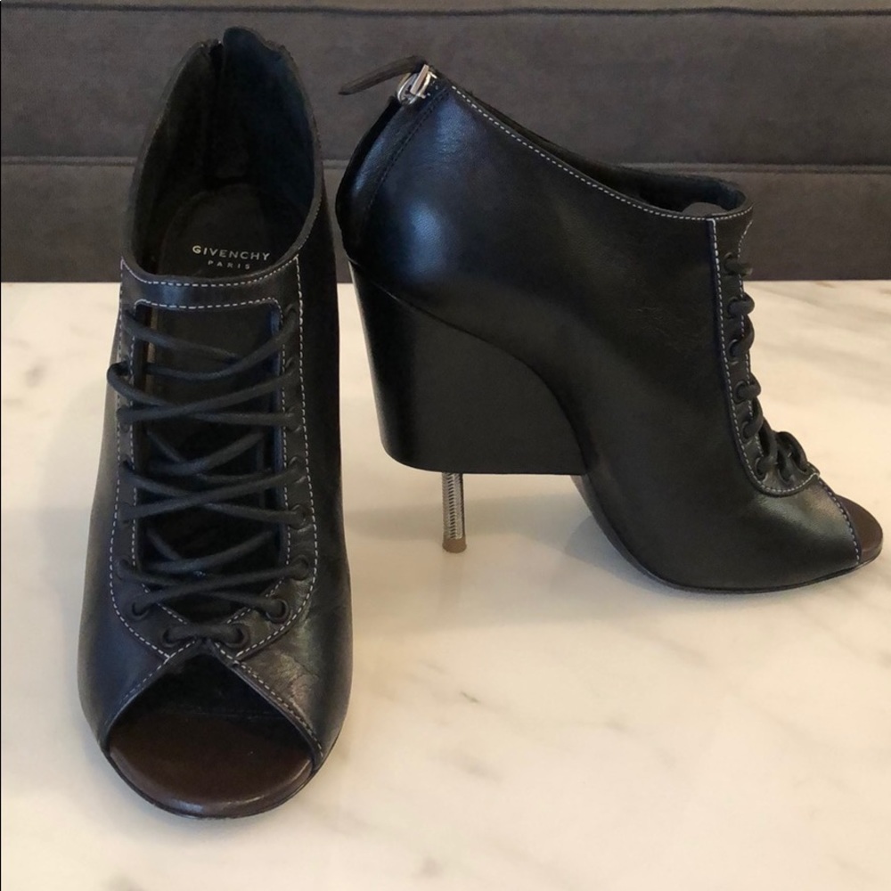 Givenchy black lace up heels w screw heel detail